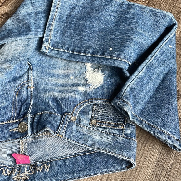 Almost Famous Distressed “Paint Spatter” Jeans - Picture 7 of 7